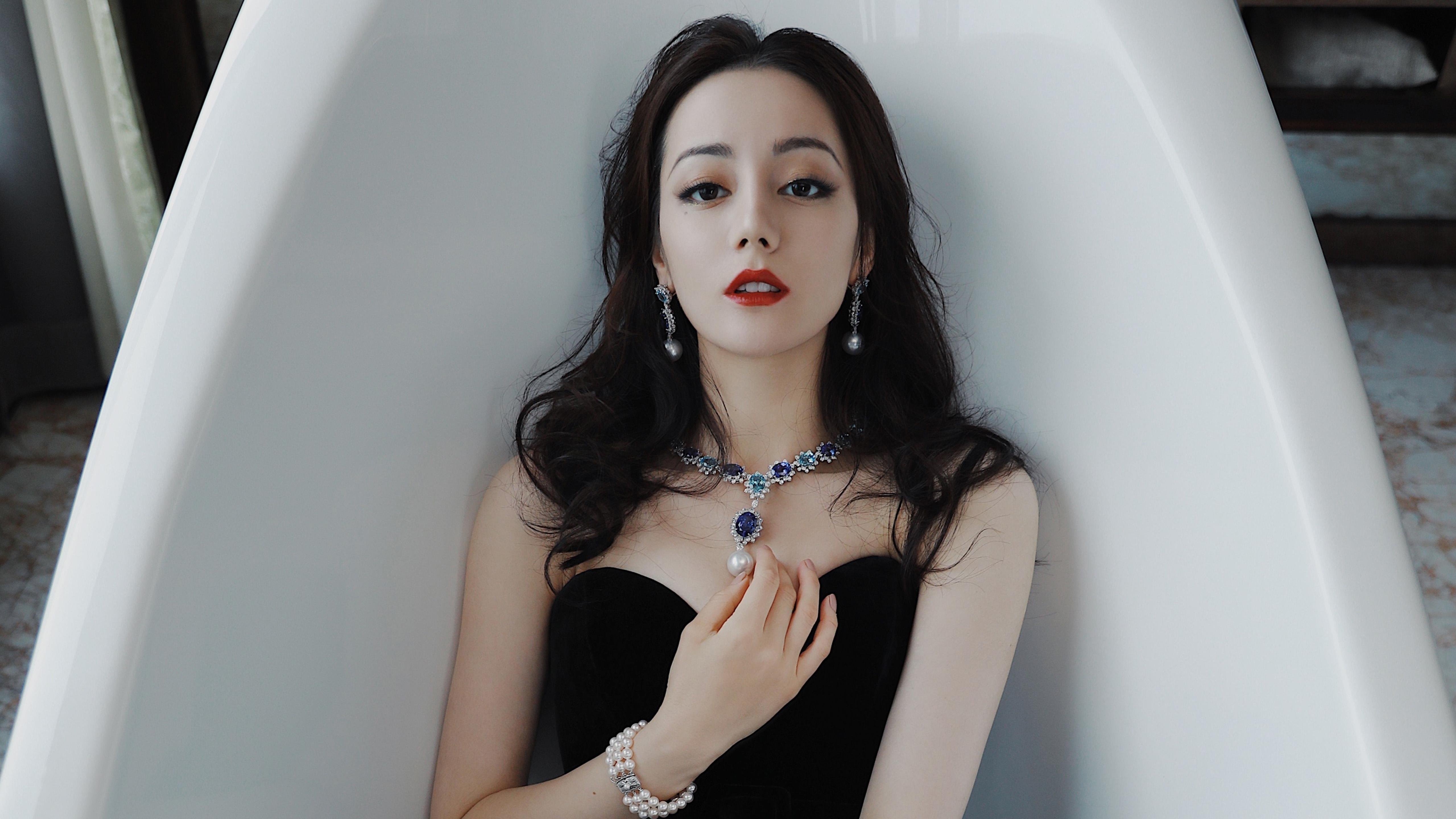 数据之夜，当76人对阵灰熊，约基奇在远方书写历史